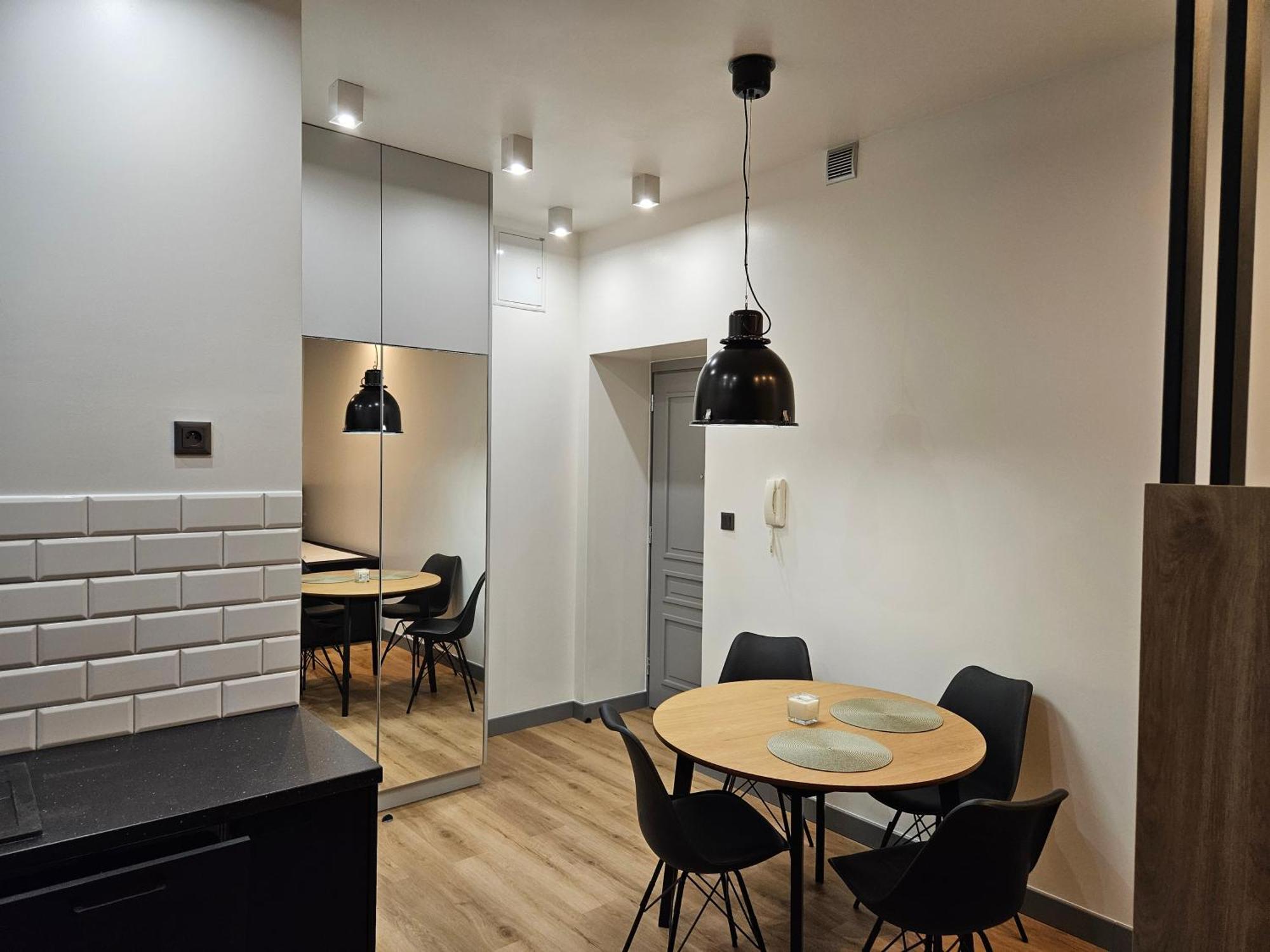 Apartamenty Skawinska 10 คราคูฟ ภายนอก รูปภาพ
